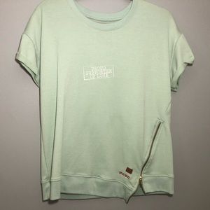 cute top "proud supporter of love" + side zipper